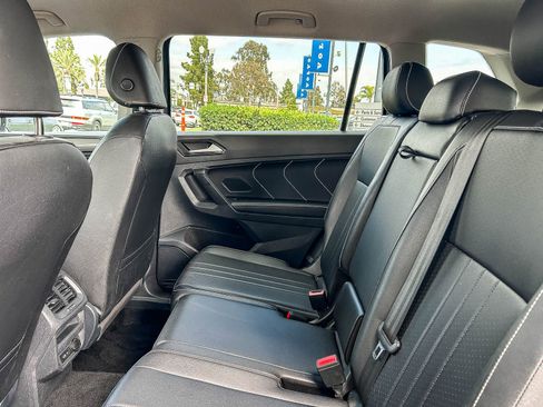 Used 2023 Volkswagen Tiguan SE FWD image 19