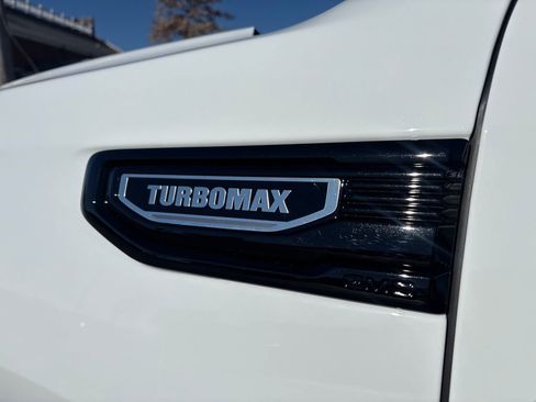 New 2026 GMC Sierra 1500 Elevation image 9