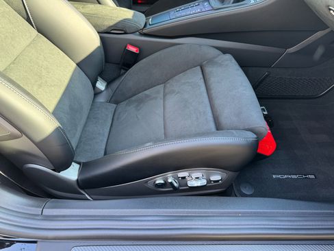 Used 2025 Porsche 718 Cayman GT4 RS image 56