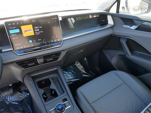 New 2026 Volkswagen Tiguan SE image 10