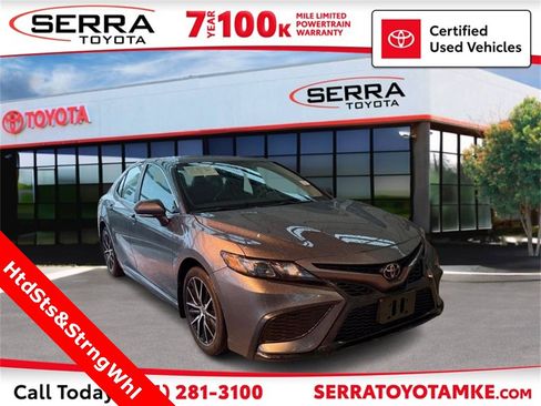 Used 2024 Toyota Camry SE image 1