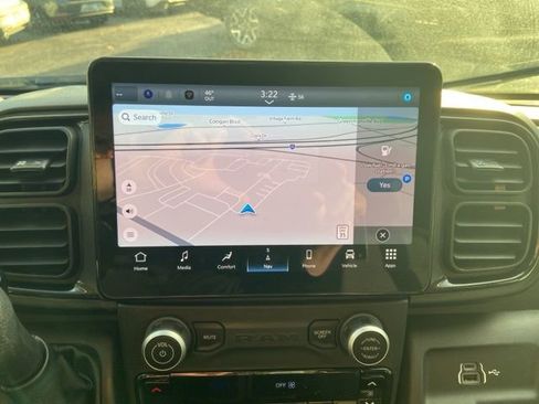 Used 2024 RAM ProMaster 2500 w/ Premium Convenience Group image 20