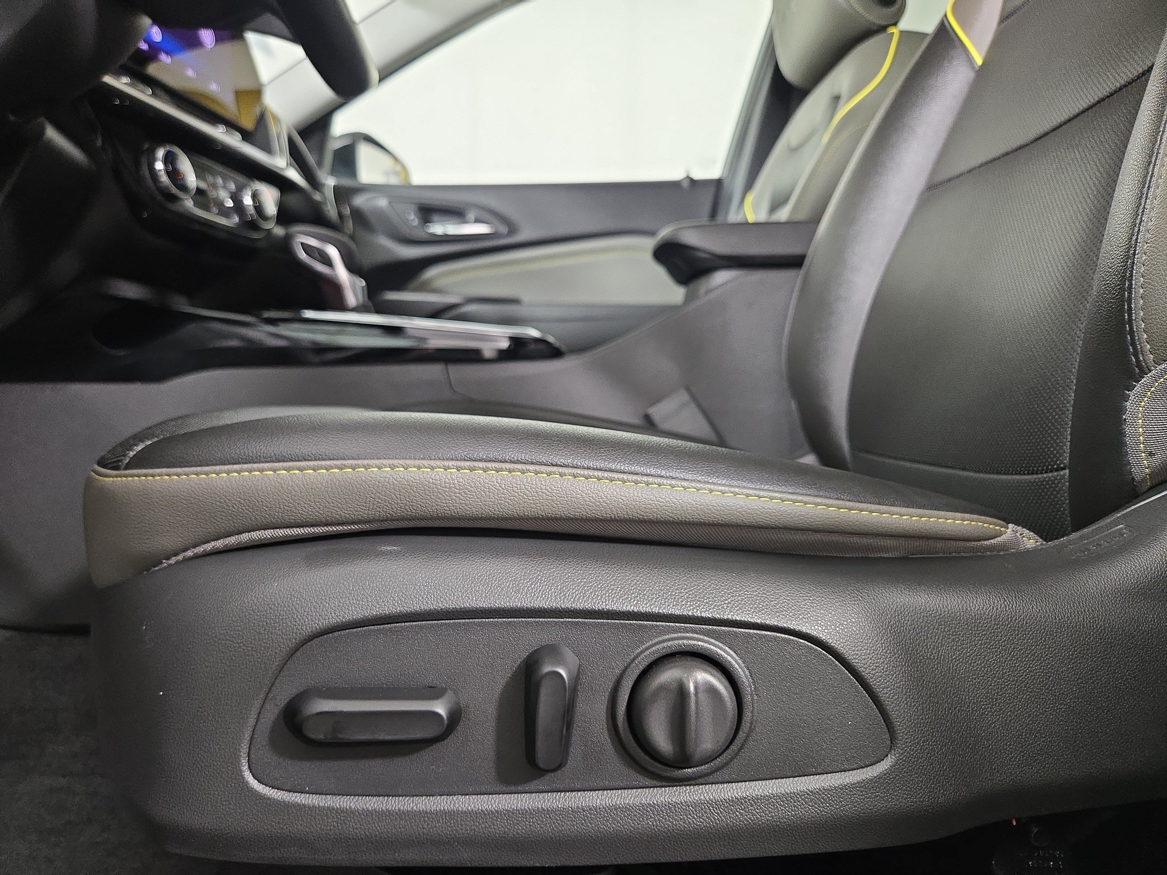 Used 2025 Chevrolet Trax ACTIV w/ Driver Confidence Package FWD image 30