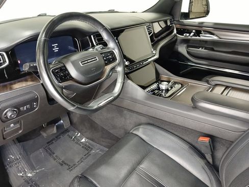 Used 2022 Jeep Grand Wagoneer Series I AWD/4WD image 17