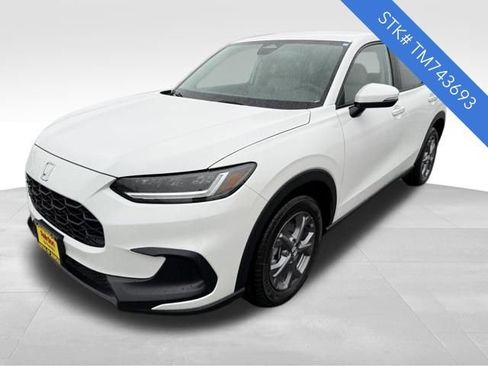 New 2026 Honda HR-V LX image 3