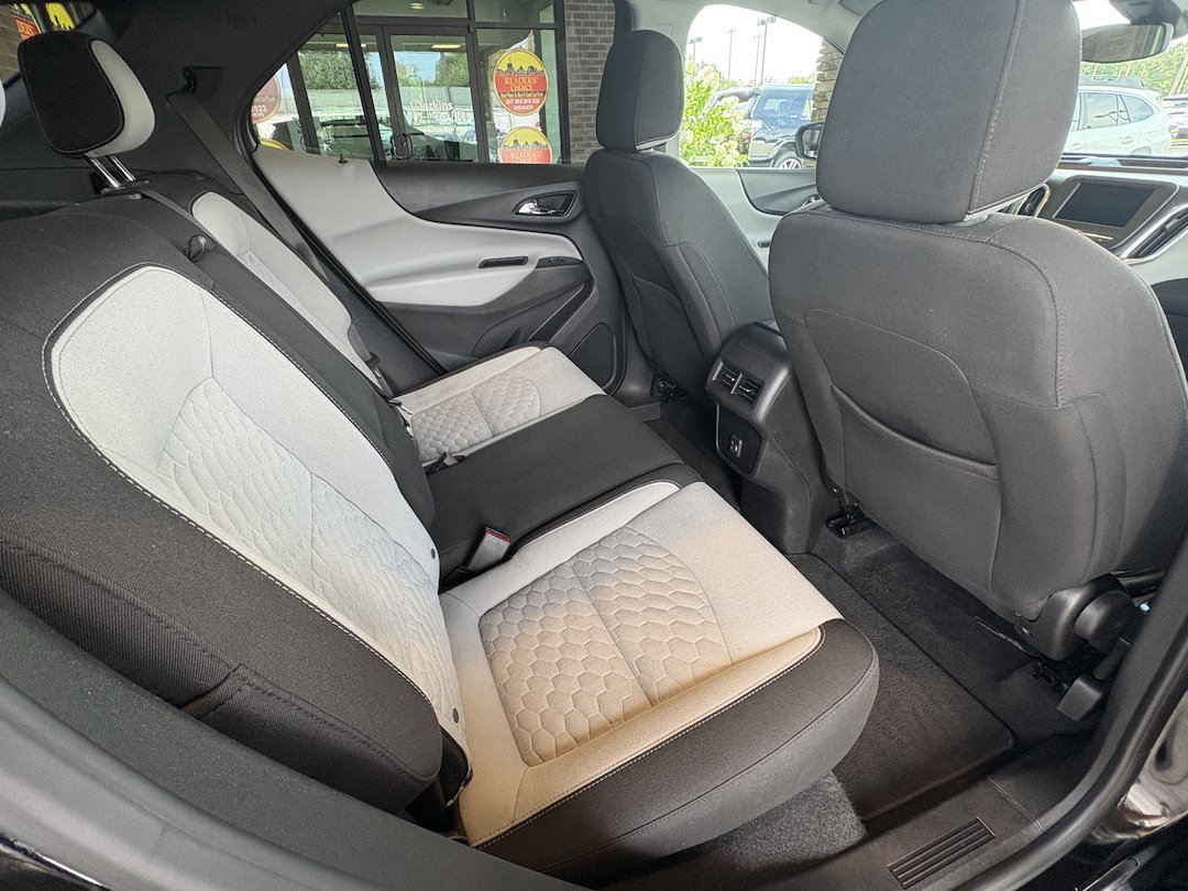 Used 2021 Chevrolet Equinox LS w/ LS Convenience Package FWD image 27
