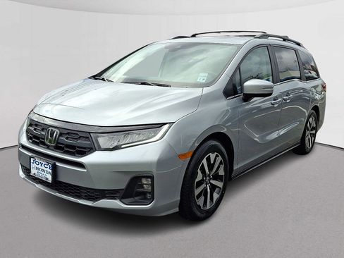 Certified 2025 Honda Odyssey EX-L image 4