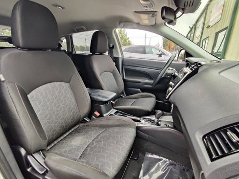 Used 2021 Mitsubishi Outlander Sport LE image 11