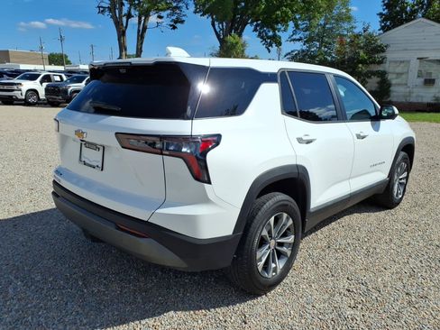 Used 2025 Chevrolet Equinox LT w/ Safety and Technology Package FWD image 8
