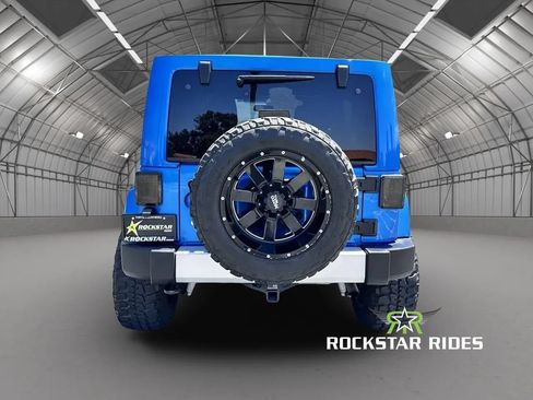Used 2015 Jeep Wrangler Unlimited Sahara w/ Connectivity Group AWD/4WD image 7