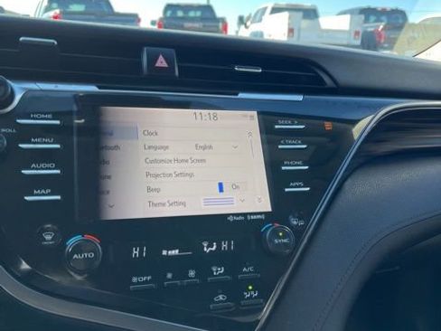 Used 2020 Toyota Camry XLE image 40