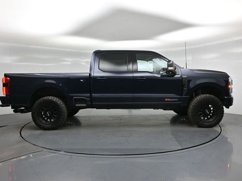 New 2025 Ford F250 Platinum image 24