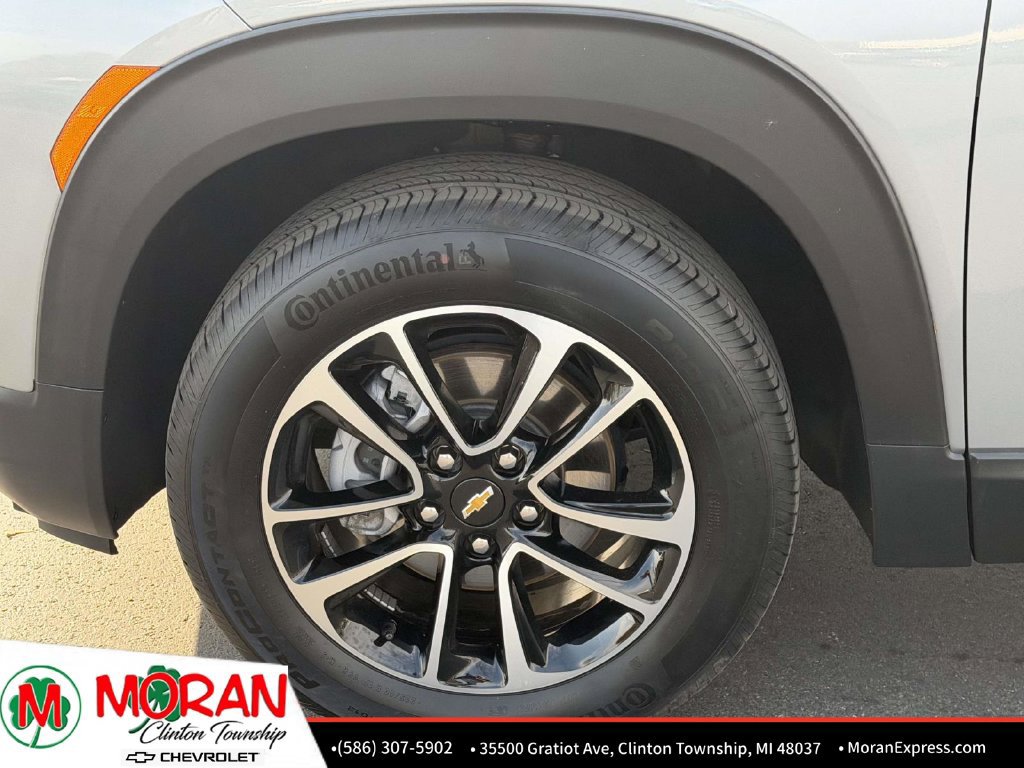 Used 2025 Chevrolet TrailBlazer LT AWD/4WD image 10
