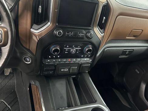 Used 2020 Chevrolet Silverado 1500 High Country w/ Technology Package AWD/4WD image 17