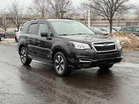 Used 2018 Subaru Forester 2.5i Premium w/ All-Weather Package image 3