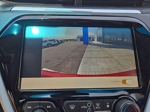 Used 2021 Chevrolet Bolt LT FWD image 27
