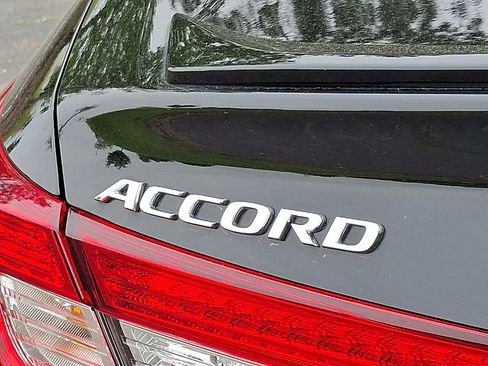 Used 2022 Honda Accord Sport image 16