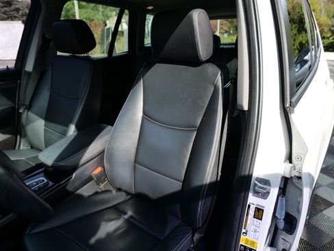 Used 2017 BMW X3 xDrive28i w/ Premium Package image 17