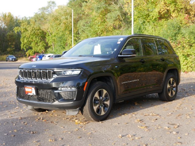 Used 2024 Jeep Grand Cherokee Limited 4xe AWD/4WD image 2