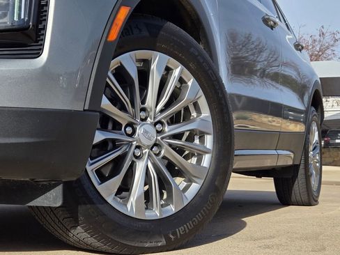 Certified 2024 Cadillac XT4 Premium Luxury w/ Cold Weather Package image 8