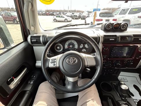 Used 2007 Toyota FJ Cruiser 4WD image 34