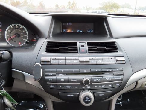 Used 2010 Honda Accord EX-L image 19
