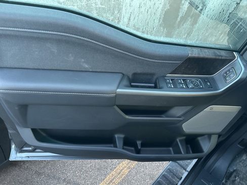 New 2026 Ford F350 Lariat w/ Black Appearance Package image 9