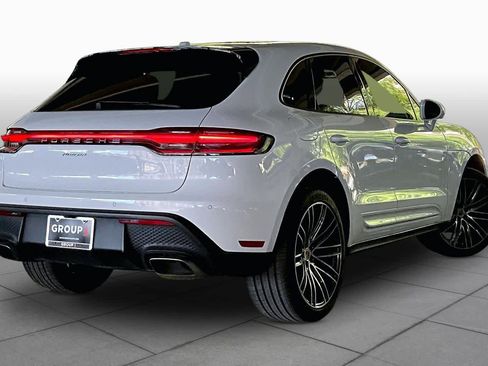 Used 2024 Porsche Macan AWD/4WD image 12