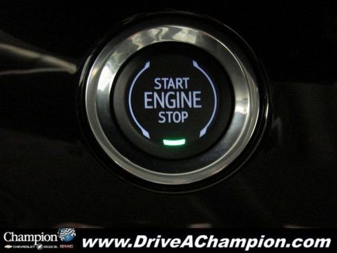 Certified 2025 Buick Envision Sport Touring image 30