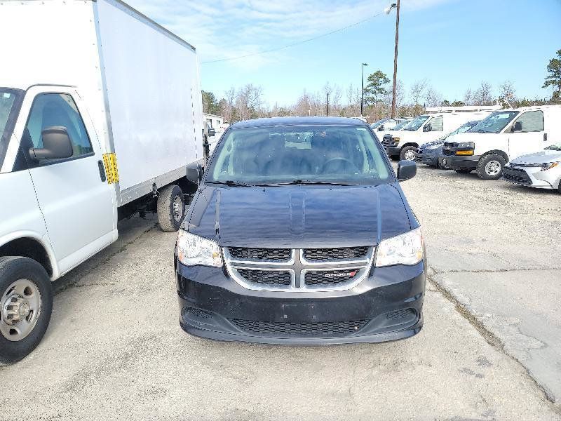 Used 2018 Dodge Grand Caravan SE w/ UConnect Hands-Free Group FWD image 3