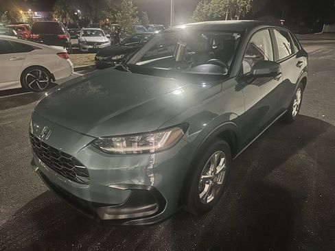 Used 2025 Honda HR-V LX image 1
