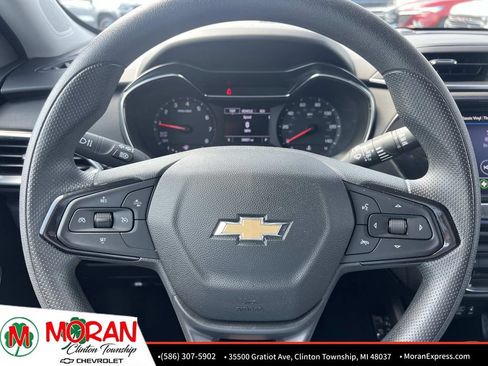 Certified 2023 Chevrolet TrailBlazer LT w/ Convenience Package FWD image 19