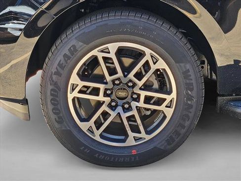 New 2026 Ford Expedition Active RWD image 10