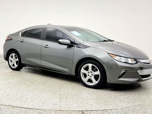 Used 2017 Chevrolet Volt LT w/ Comfort Package image 3