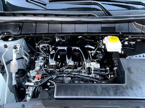 Certified 2025 Nissan Pathfinder SV image 31