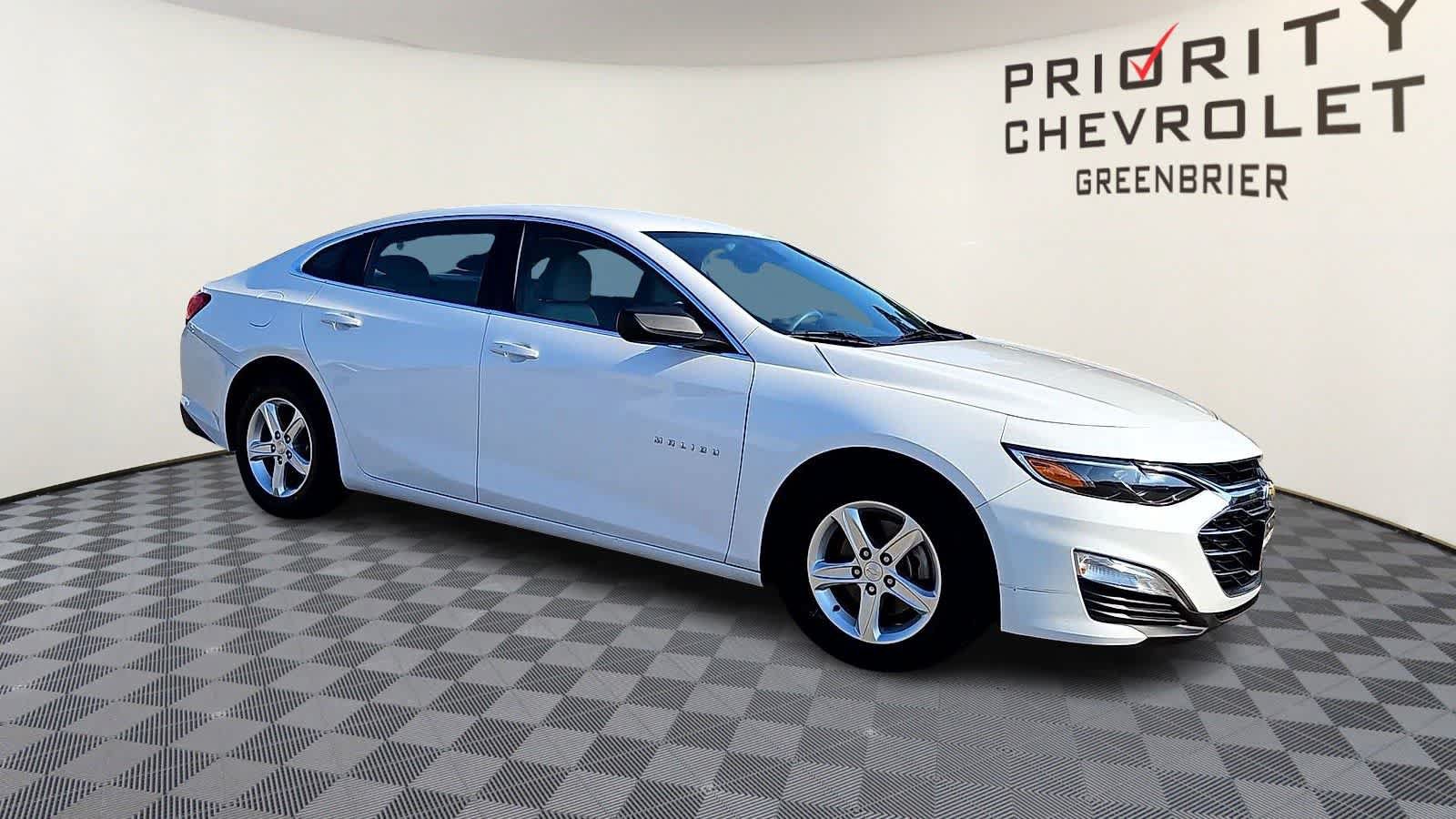 Certified 2019 Chevrolet Malibu LS FWD image 2