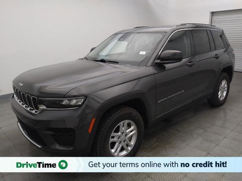 Used 2023 Jeep Grand Cherokee Laredo w/ Luxury Tech Group I RWD image 1
