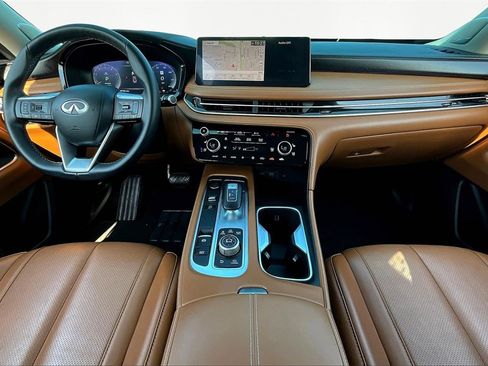 Used 2024 INFINITI QX60 Sensory w/ Vision Package image 16