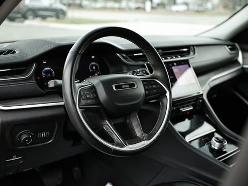 Used 2021 Jeep Grand Cherokee L Limited image 18