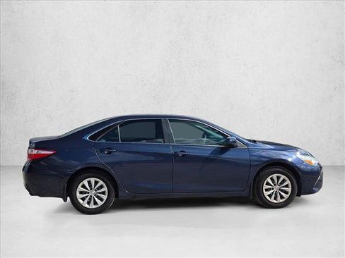 Used 2015 Toyota Camry LE FWD image 4