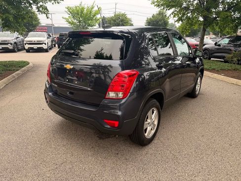 Used 2019 Chevrolet Trax LS w/ Tint and Cruise Package AWD/4WD image 5