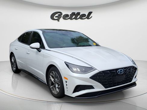 Used 2020 Hyundai Sonata SEL w/ Premium + Sunroof Package FWD image 4