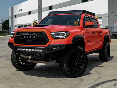 Used 2023 Toyota Tacoma TRD Pro AWD/4WD image 4