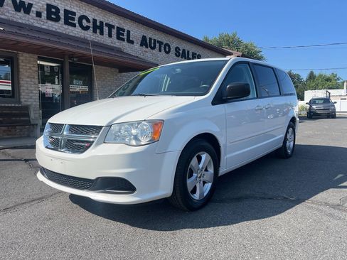 Used 2013 Dodge Grand Caravan SE FWD image 2