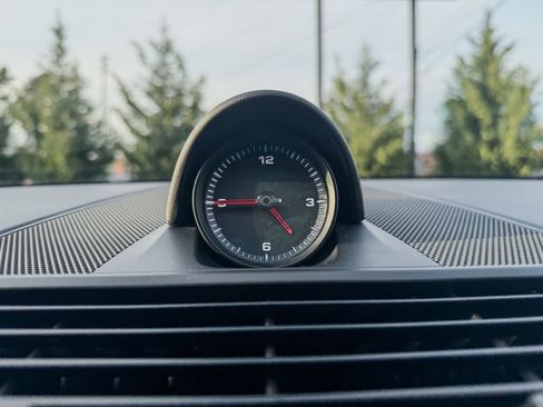 Used 2018 Porsche Panamera w/ Premium Package Plus image 23