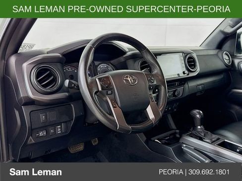 Used 2023 Toyota Tacoma TRD Off-Road w/ TRD Premium Off Road Package AWD/4WD image 9