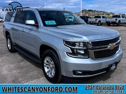 Used 2019 Chevrolet Suburban LT AWD/4WD image 13