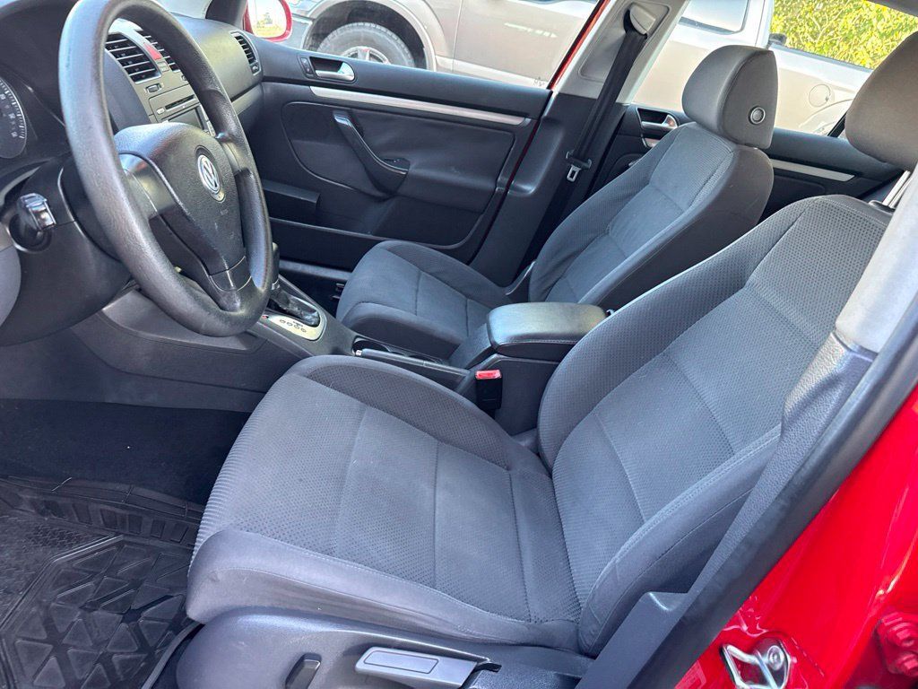 Used 2008 Volkswagen Rabbit S FWD image 23