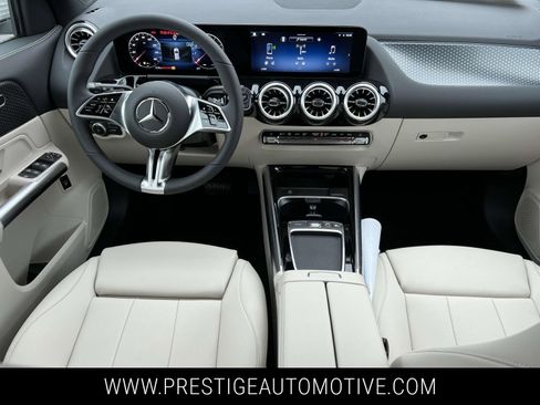 Used 2025 Mercedes-Benz GLA 250 4MATIC image 14