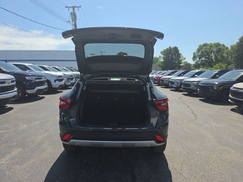New 2026 Chevrolet Trax LT w/ Driver Confidence Package FWD image 5
